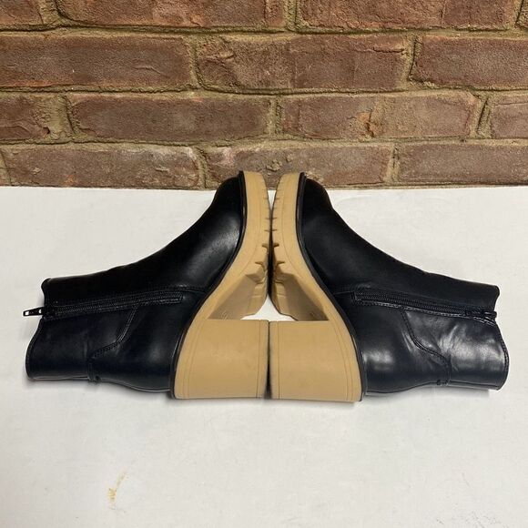 Universal Thread Black Block Heel Ankle Bootie Size 5 - Picture 5 of 7